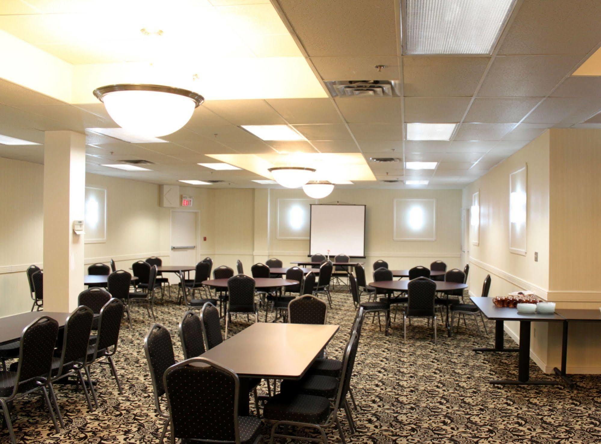 Days Inn & Suites By Wyndham Sault Ste. Marie On Negocio foto